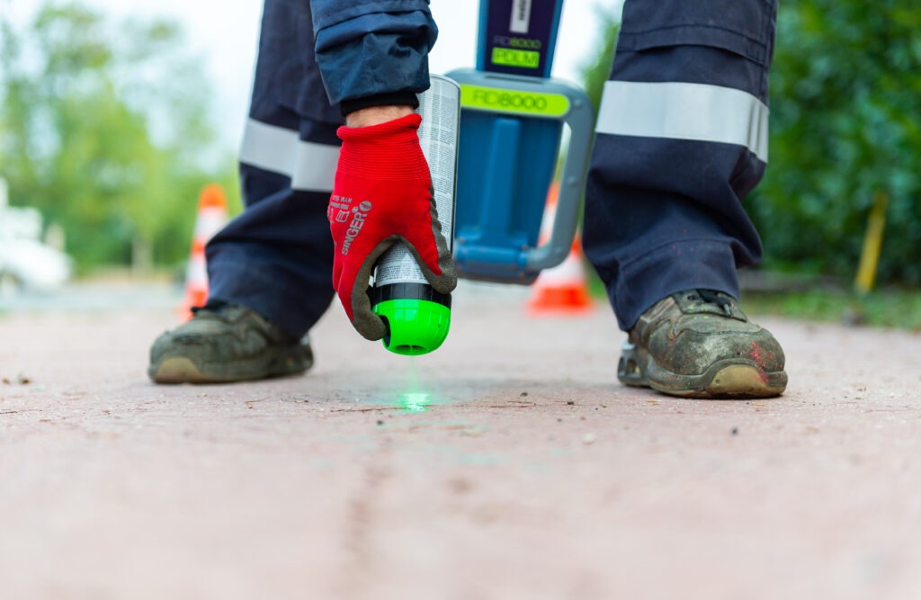 Detection d''une gaine telecom pour le raccordement a la fibre optique