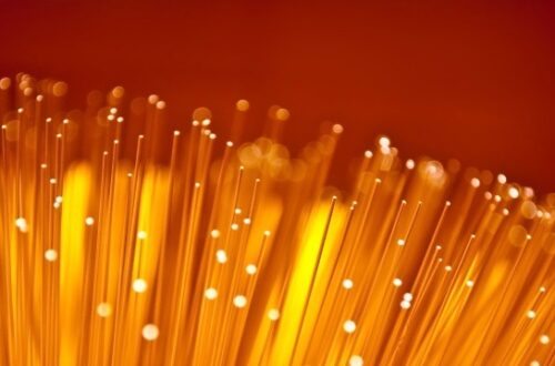 Article : Aide au raccordement fibre optique 2025 : comment bénéficier d'une prise en charge de vos travaux ?