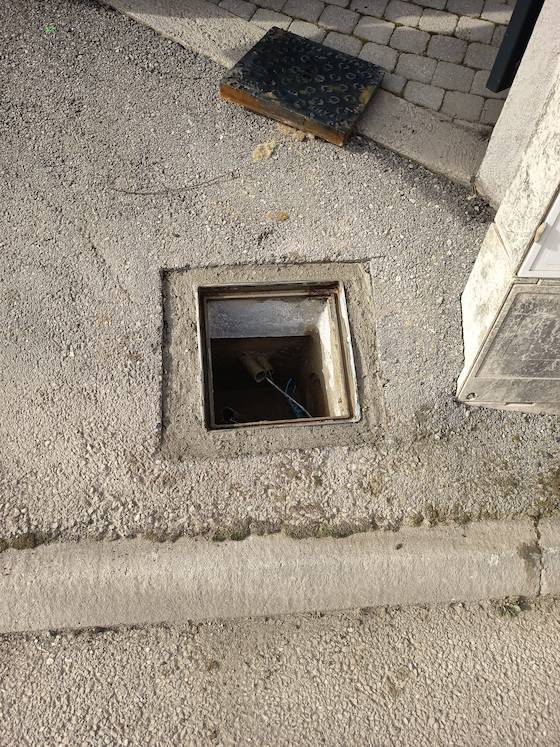 Après réhausse regard télécom remis à niveau sol fini Annecy 74