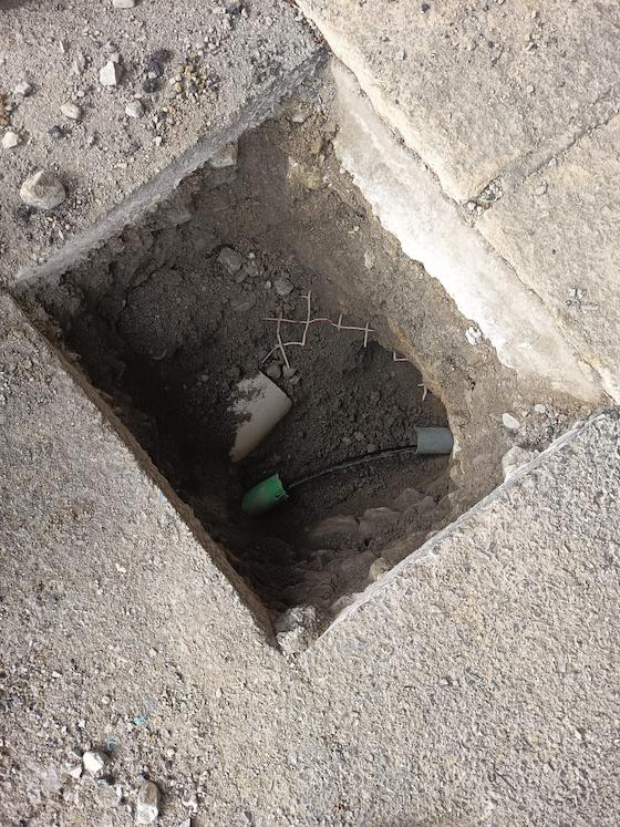 Avant réparation gaine fibre écrasée Lyon 69